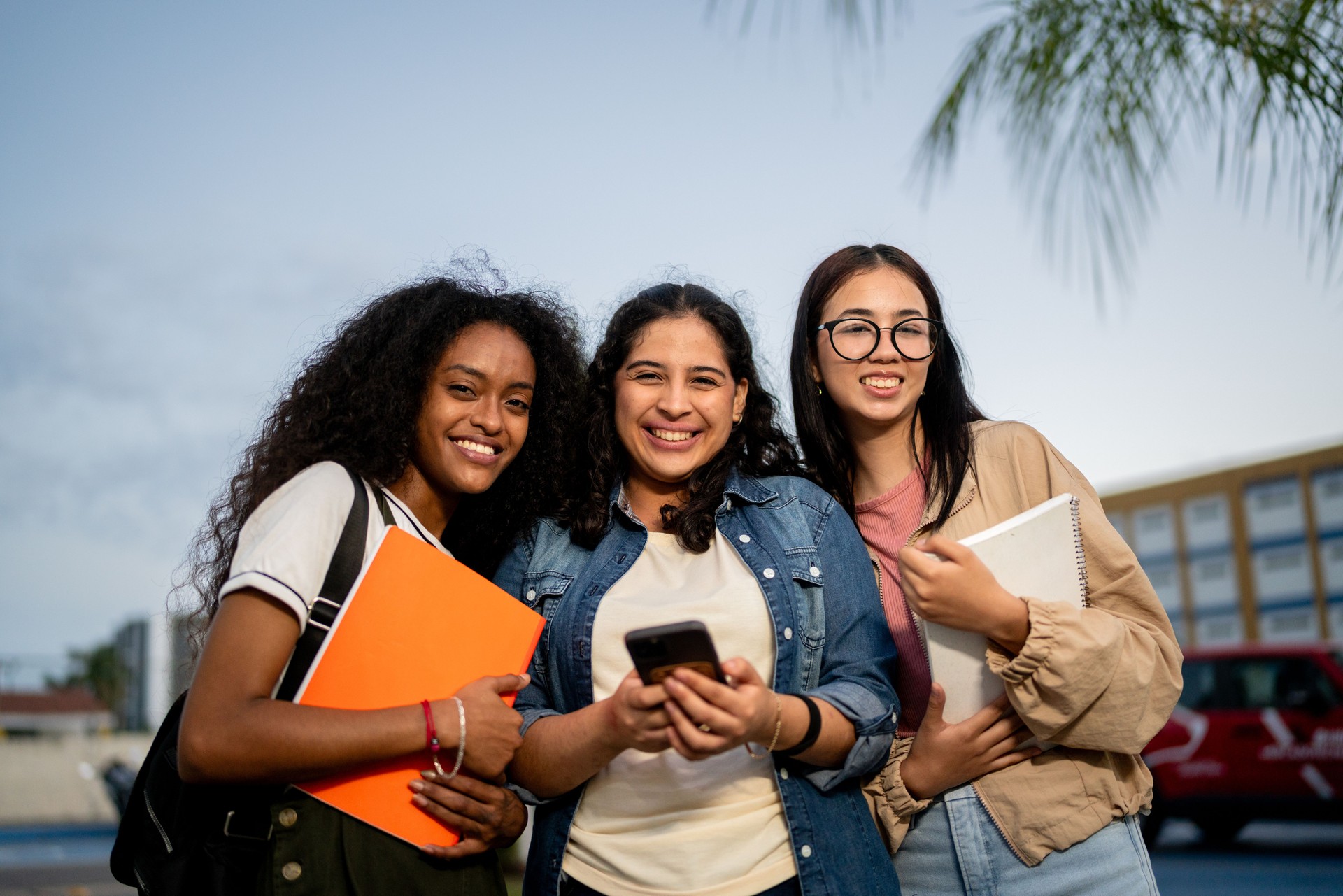 Portrait of young friends women outdoors