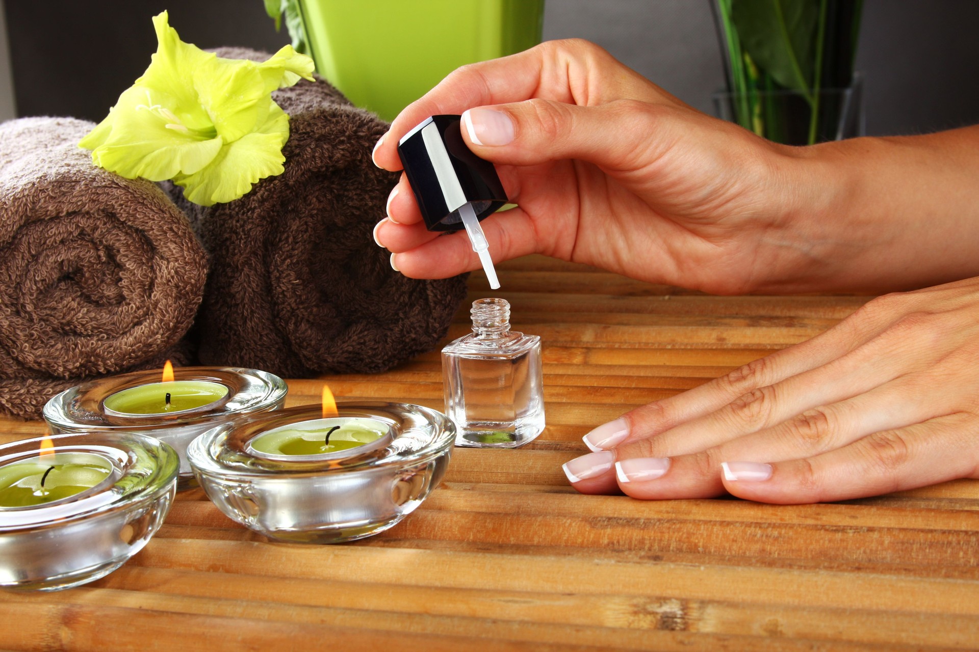 Schönheitsbehandlungen-Maniküre